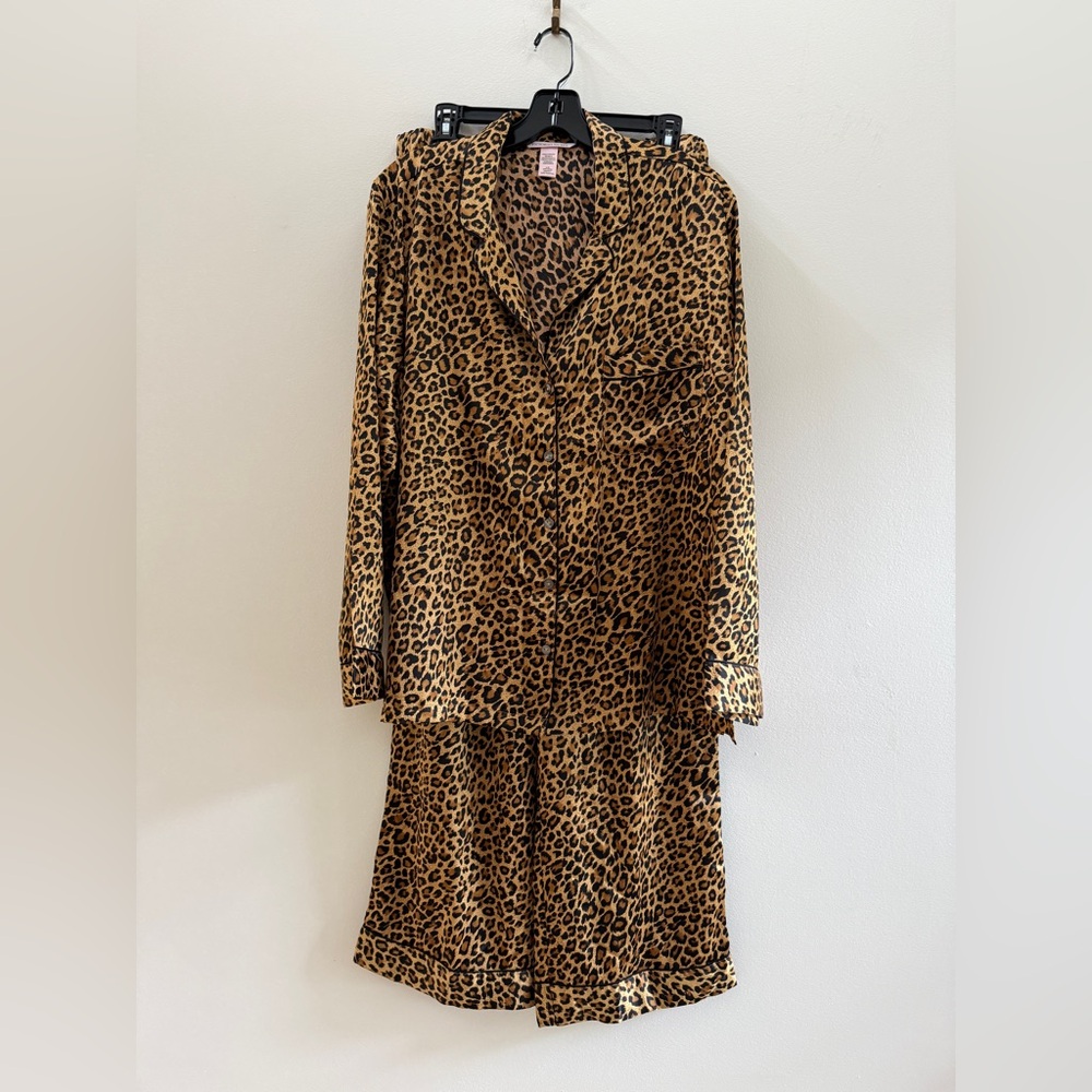 VICTORIA'S SECRET Signature Satin Long Pajama Set, Marzipan Leopard, Size Large - Picture 2 of 9